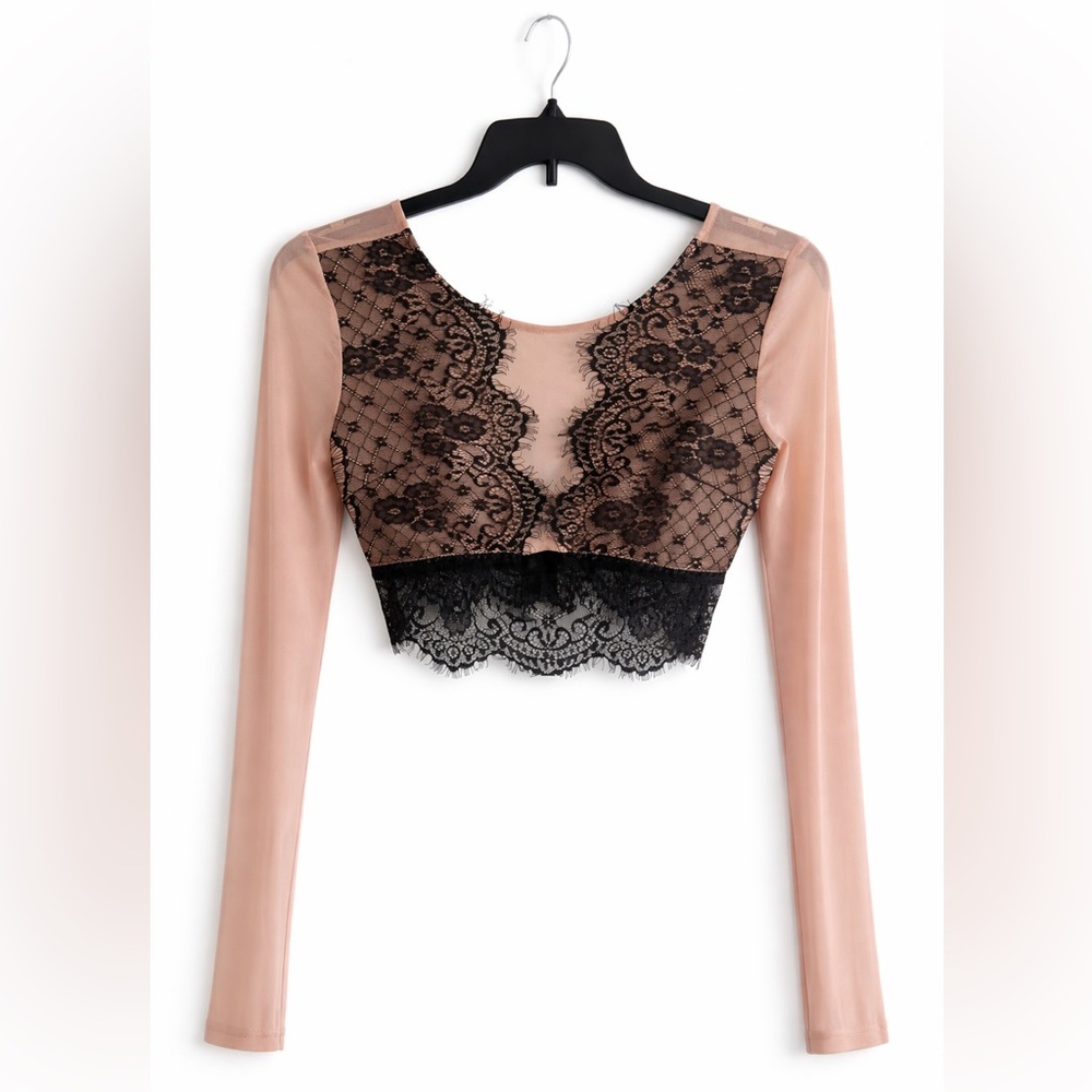 Elegant Lace Overlay Crop Top - Black and Tan